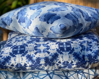 Decorative cushion, cushion cover, decorative cushion, blue white, indigo blue, graphic pattern