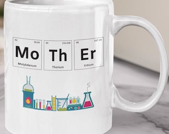 Mok moeder scheikunde: cadeau periodiek systeem voor moeder
