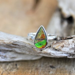 Sterling Silver Ammolite Ring - Size: 8