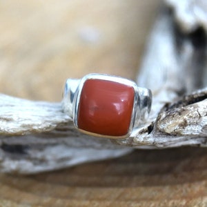 Sterling Silver Red Jasper Ring - Size: 10