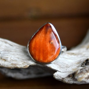 Spiny Oyster Ring - Sterling Silver - Size: 8 1/2
