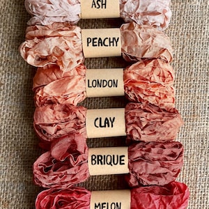 ASST CLAY - Cinta de rayón arrugada - Tonos de CLAY - 5 yardas cada una envuelta individualmente Más de 65 colores