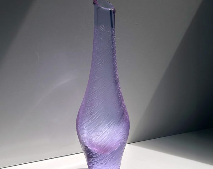 Vintage vase Bohemia Czech alexandrite glass stripes frosted neodymium Zelezny Brod ZBS Miroslav Klinger Železnobrodské sklárny lilac pink