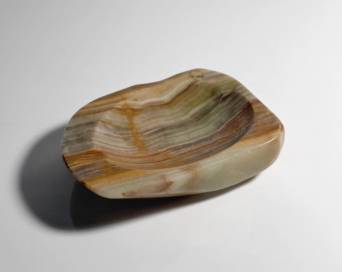 Vintage Italian onyx alabaster marble ashtray travertine bowl stone mint green bowl Carrara Italy