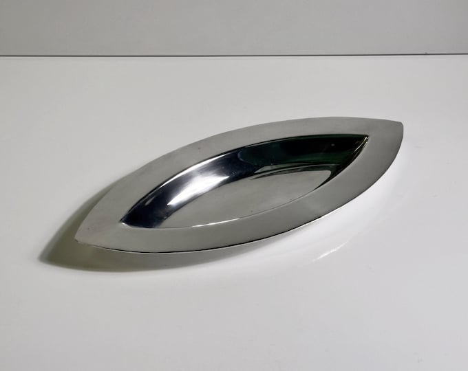 Silver-plated almond-shaped serving dish, 80s style, fruit bowl, platter, vintage candy dish