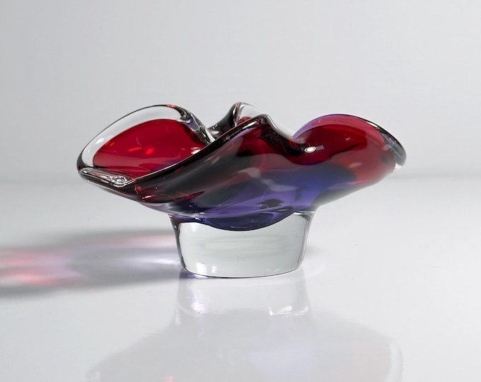Vintage Ashtray / Vide Poche Josef Hospodka - Chřibská Bohemian Cranberry Violet Glass Sklo Skrdlovice Bohemia Mid Century