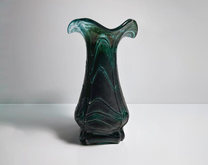 Vintage Glass Flower Vase Green Art Nouveau Weinfurtner Glashütten Germany Iridescent Tourmaline Vase 80s 90s