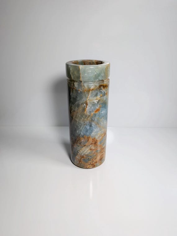 Massive Vintage Marmorvase in Mintgrün und Beige, 1970er