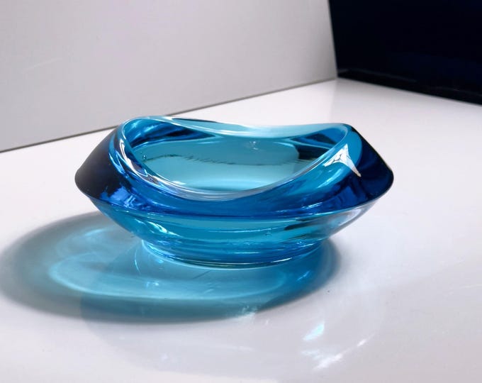 Vintage Bohemian ashtray Rudolf Jurnikl Sklo Union bowl azure blue CZ glass 60s 70s