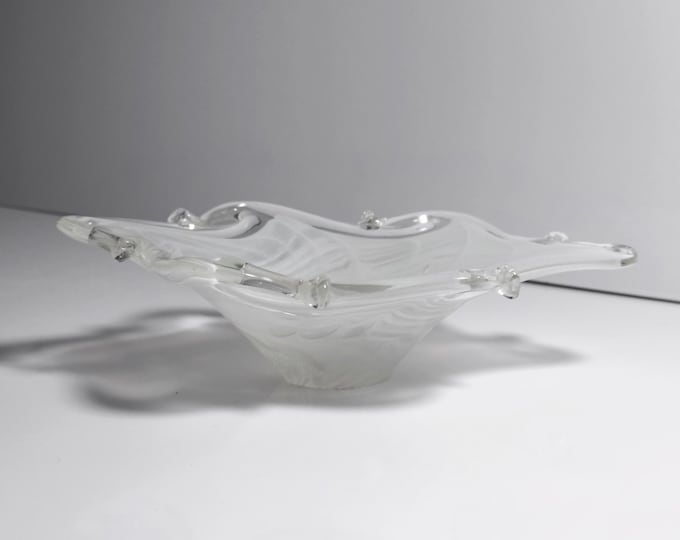 Murano ashtray, white vintage, milk glass bowl, Filigrana Opalina, 1970s, Italy, handmade, mouth-blown