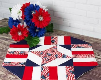Cut Loose- Easy Patriotic Table Topper