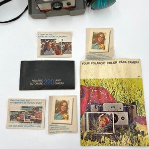 Vintage Polaroid Automatic 220 Land Camera Untested With Flash Papers And Case.