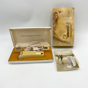 Vintage Razor Mid Century Shaver  Lady Remington Cordless Electric Shaver Sperry Rand  Very Clean