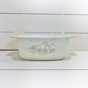 Corning Ware Country Cornflower Blue Ribbon A-1 1/2B Casserole Dish 1.5 Liter