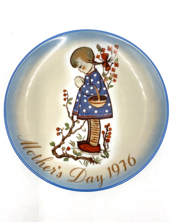 Mothers Day Vintage 1976 Hummel Mother's Day Plate Devotion for