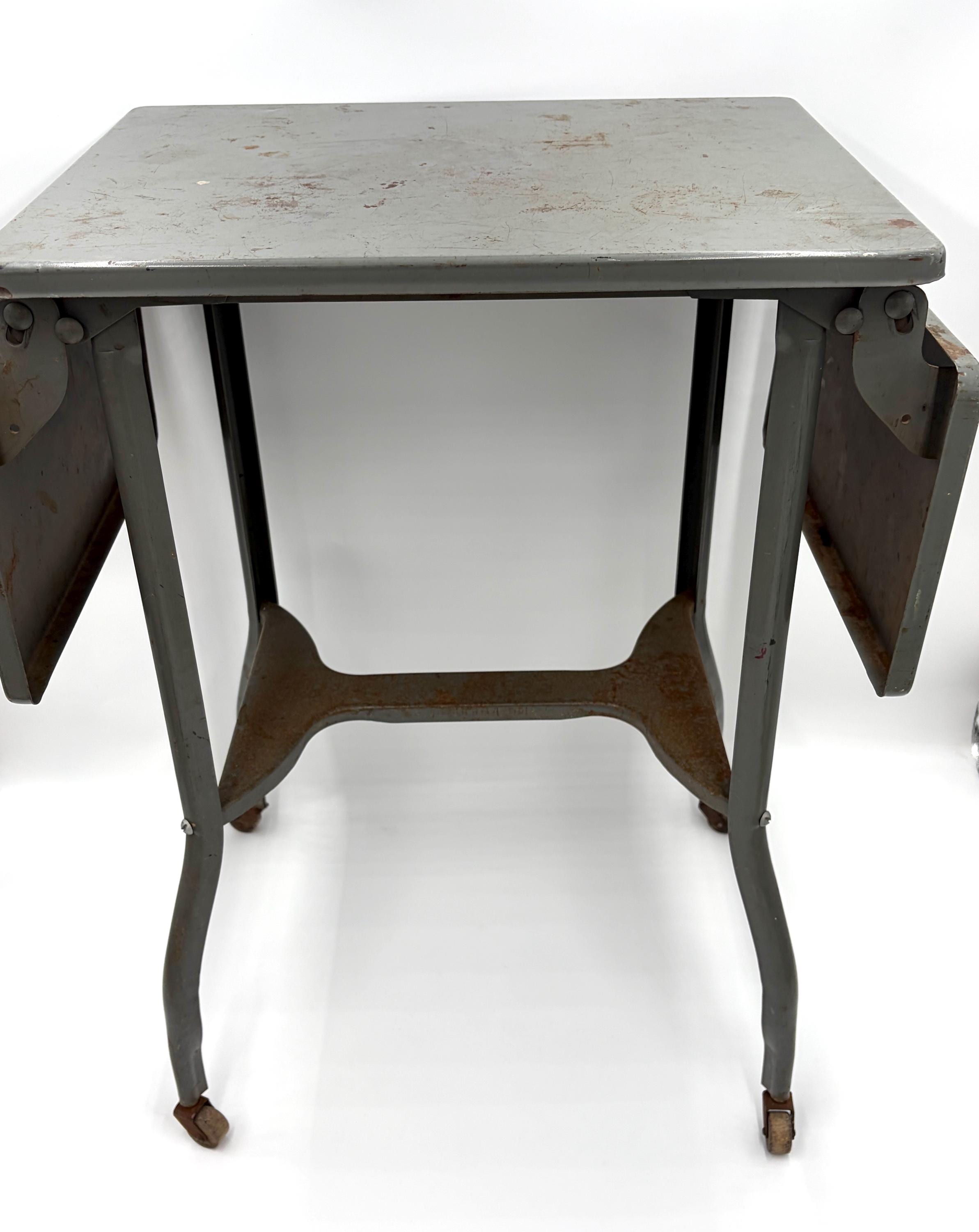 ヴィンテージ ローリングテーブル Vintage Metal Rolling Table - Etsy