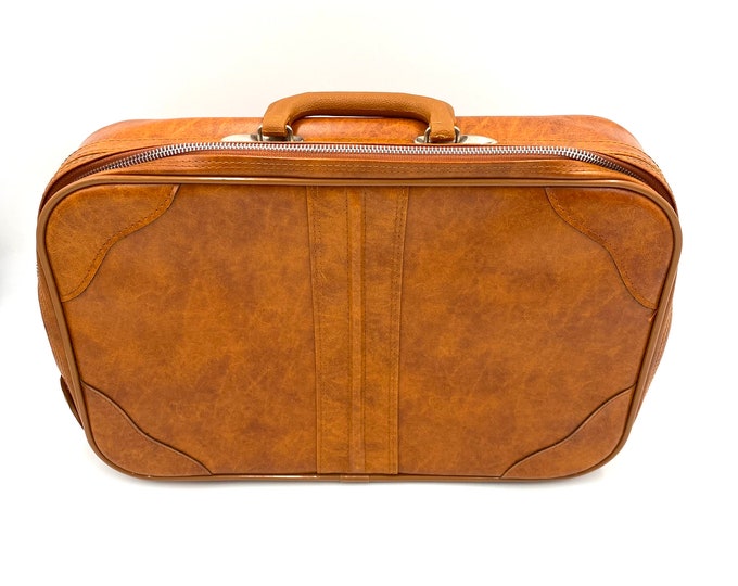Vintage Luggage Train case Travel Case Overnight Bag Excellent Decor.