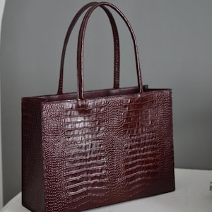 Grand sac fourre-tout en cuir véritable gaufré crocodile marron, sac à bandoulière, sac de bureau pour femme, sac de travail quotidien