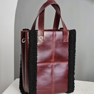 Burgunderfarbene Einkaufstasche aus echtem Leder, große Schultertasche aus Teddyplüsch für Damen, Einkaufstasche aus Leder mit Reißverschlus