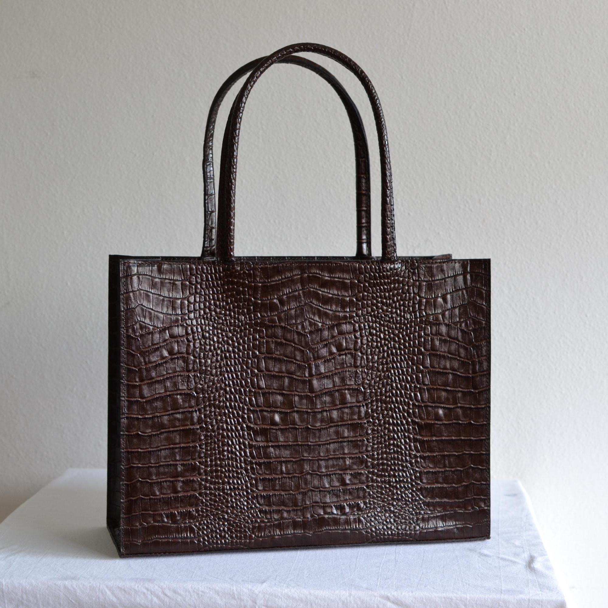 Sac à Main En Crocodile Véritable Marron – Grand Modèle 13x7 Pouces – Authentique – Occasion