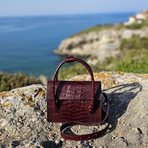 genuine leather bag,
croc embossed bag,
structured tote bag,
everyday leather bag,
crocodile print bag,
gift for her,
burgundy handbag,
luxury leather purse,
christmas gift,
leather gifts,
women leather purse,
mini crossbody bag,
small tote bag,