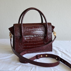 genuine leather bag,
croc embossed bag,
structured tote bag,
everyday leather bag,
crocodile print bag,
gift for her,
burgundy handbag,
luxury leather purse,
christmas gift,
leather gifts,
women leather purse,
mini crossbody bag,
small tote bag,