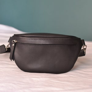 Schwarzes Leder Fanny Pack, Ledergürteltasche für Unisex, Ledergürteltasche, Gürteltasche, Ledergürteltasche, Lederschultertasche