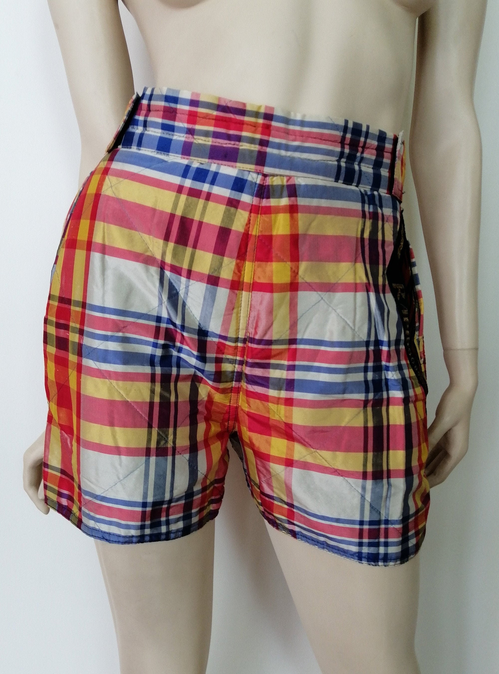 GIANFRANCO FERRE /fans GFF – Silk Quilted Plaid Shorts. Size