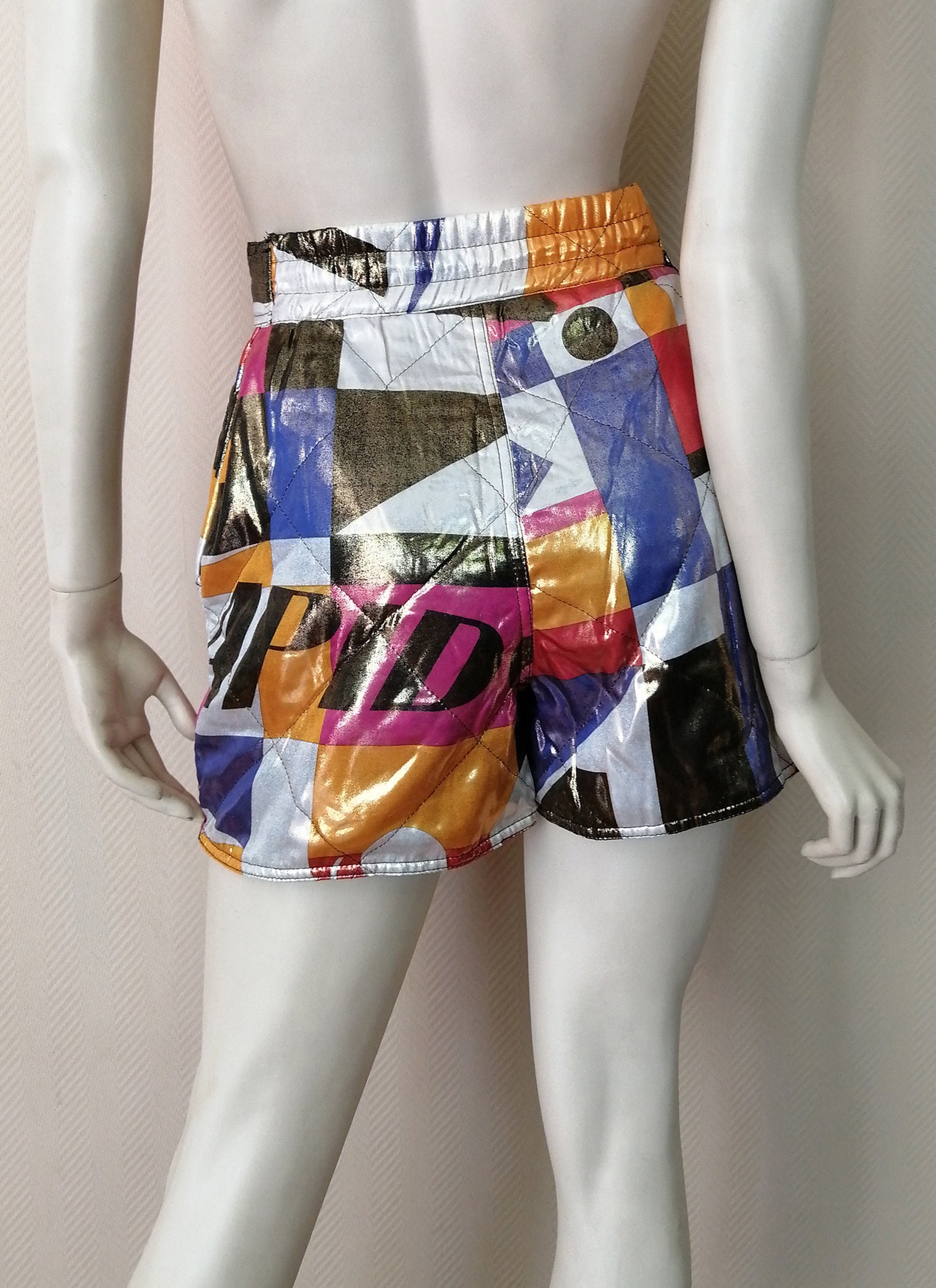 パンツ GIANFRANCO FERRE 90s MONKEY SHORTS GIANFRANCO FERRE 90s MONKEY SHORTS - メルカリ