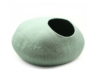 Wool Plain Design Round Cat Bed| Aesthetic Pet Cave: Warm, Comfort Hideaway for your Kitty| Handmade Cat Cave, Mint Green