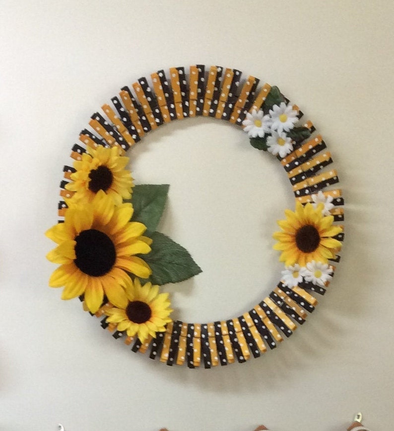 Sunflower wreath image 1