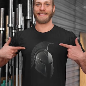 Minimalist Spartan Warrior Helmet T-Shirt: Gym Workout Tee