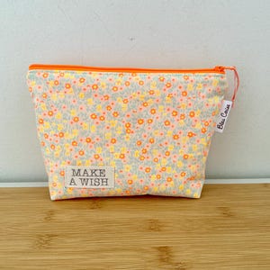 Borsa da toilette, trousse per il trucco... in cotone “Petit Pan”, imbottita, foderata. Idea regalo