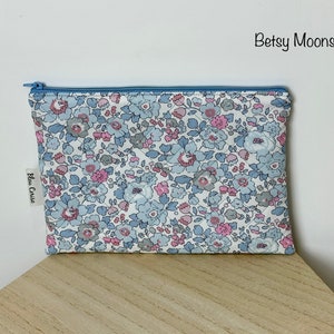 Pochette matelassée en Liberty, molletonnée, doublée. Pochette maquillage, trousse ecole, rangement accessoires, …
