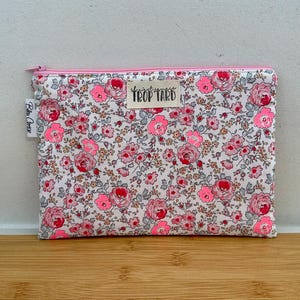 Pochette,  molletonnée, doublée Liberty néon rare « FÉLICITÉ NEON ROSE », Pochette de sac, trousse maquillage accessoires…