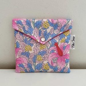 Pochette enveloppe en coton Liberty  « Mawson Melbury», molletonnée, doublée. Trousse maquillage, rangement, pochette de sac