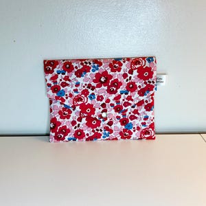 Pochette en coton Liberty , molletonnée, doublée. Trousse maquillage, pochette de sac