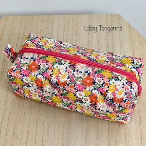 Trousse en Liberty, molletonnée, doublée. Trousse à crayons pour l’école, maquillage, rangement divers accessoires