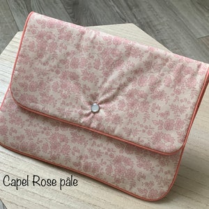 Bolso con solapa Liberty “Capel rose” de gran formato, acolchado, ribetes