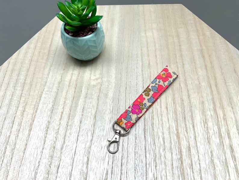 Liberty key ring Betsy fluo thé