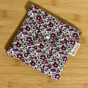 Pochette enveloppe en coton Liberty rare et exclusif « Betsy Ann violet », molletonnée, doublée. Trousse maquillage, rangement, pochette sac