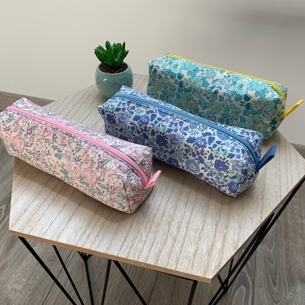 Grande Trousse à crayon ou maquillage en coton Liberty pour femme ou fille