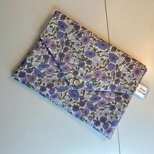 Pochette en coton Liberty rare, molletonnée, doublée. Trousse maquillage, pochette de sac