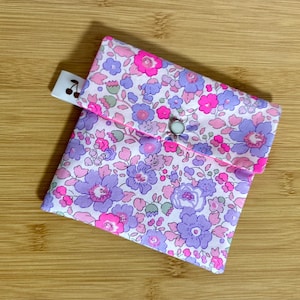 Bolsa tipo sobre en Liberty Betsy Neon Orchid, acolchada y forrada. Kit de maquillaje, escuela, almacenamiento varios, bolsa bolsa….