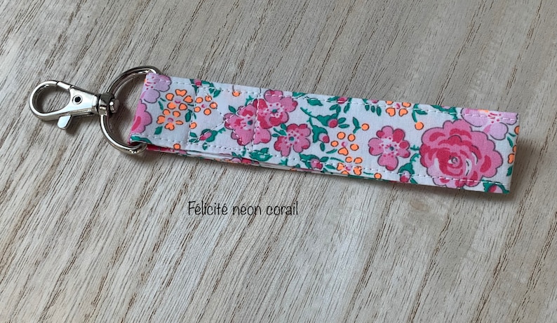 Liberty key ring for women Félicité néon corail