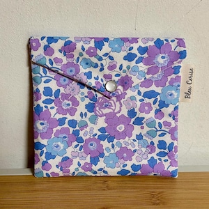 Pochette enveloppe en coton Liberty rare et exclusif « Betsy mauve », molletonnée, doublée. Trousse maquillage, rangement, pochette de sac