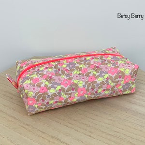 Astuccio Liberty, imbottito, foderato. Neon della libertà. Astuccio, trucchi, piccoli accessori.