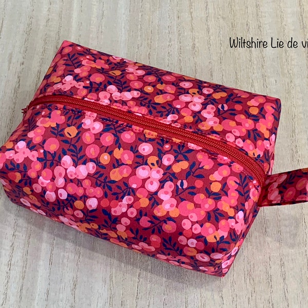 Trousse en liberty petit format, molletonnée, pour maquillage ou petits accessoires, Liberty Wiltshire exclusif