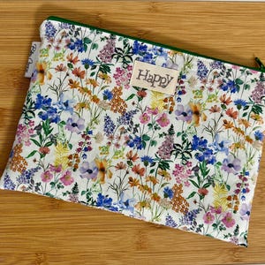 Pochette,  molletonnée, doublée Liberty  « Purley Meadow », Pochette de sac, trousse maquillage accessoires…