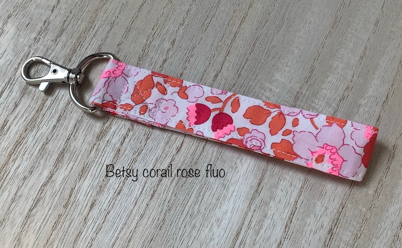 Liberty key ring for women B. corail +rose fluo